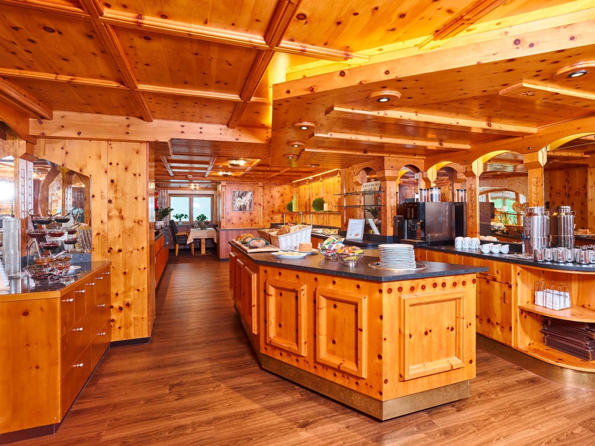 Hotel Gundolf Sankt Leonhard im Pitztal Exterior foto